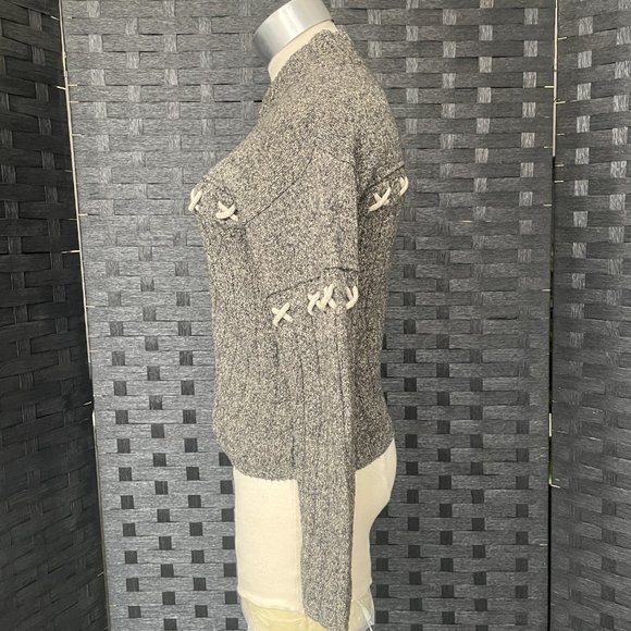 Cousin Johnny Rib knit Sweater, Zipper Closure, Criss Cross accent, gray, size S - Picture 2 of 7